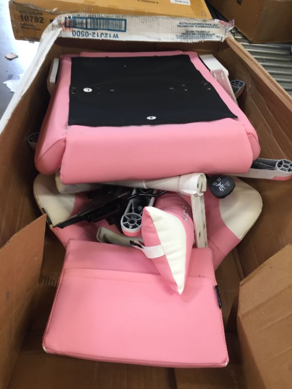 Photo 1 of Pink gaming chair