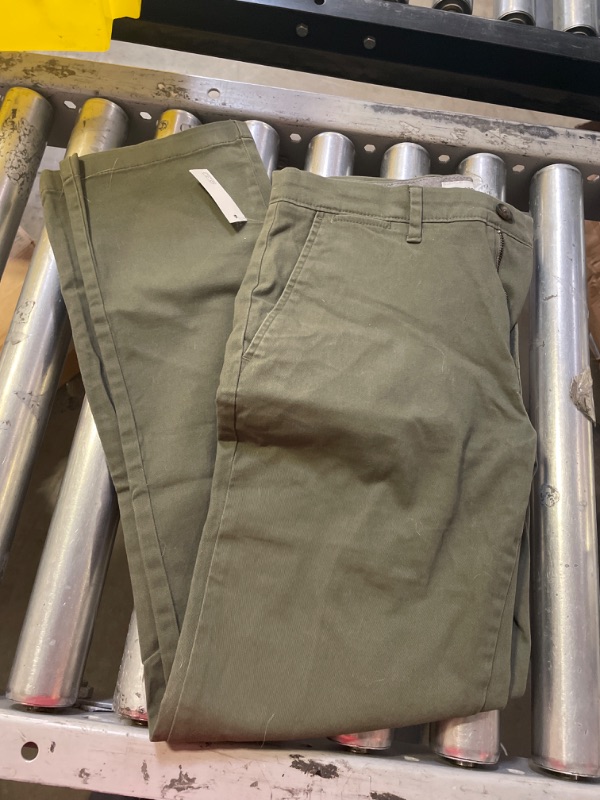 Photo 1 of Amazon Essentials Men's Slim-Fit Casual Stretch Khaki Pant 29W 30L