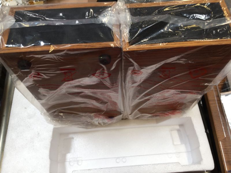Photo 1 of LP&No.1 Bluetooth Vinyl Record Player with External Speakers, 3-Speed Belt-Drive Turntable for Vinyl Albums with Auto Off and Bluetooth Input (DAMAGES TO BOX, USED BUT LOOKS NEW)
