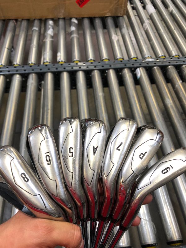 Photo 4 of  7 Callaway X HOT Iron Set right handed 
