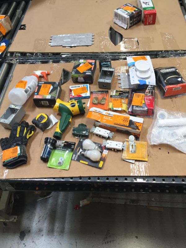 Photo 1 of 21 piece miscellaneous lot