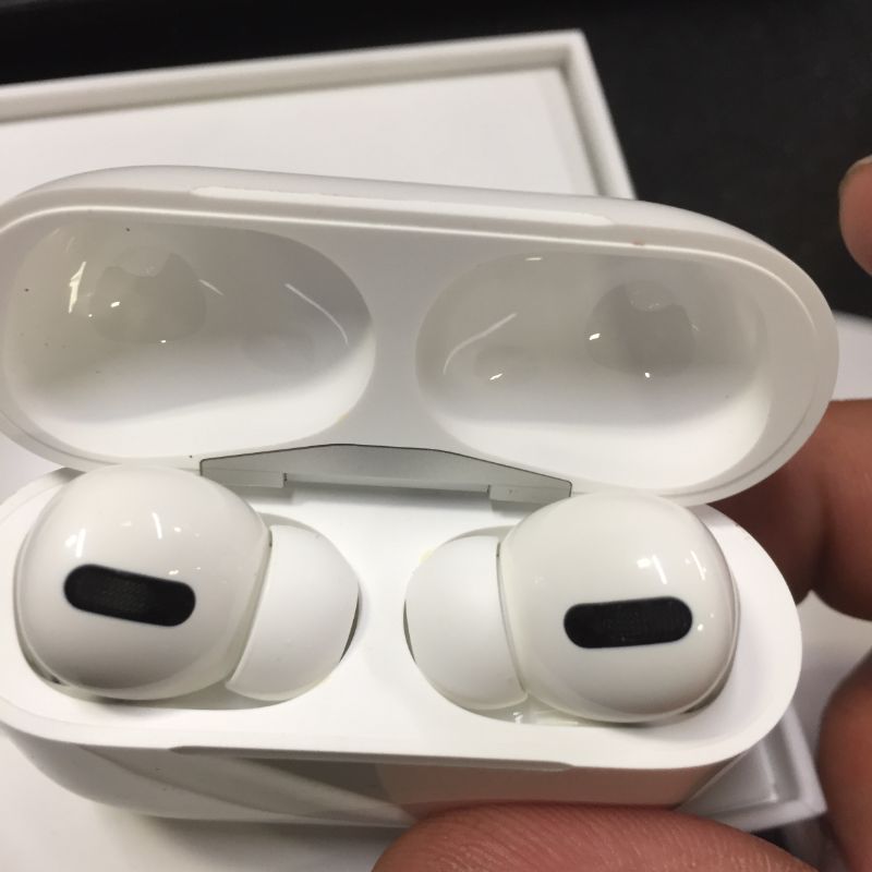 Photo 8 of Apple AirPods Pro