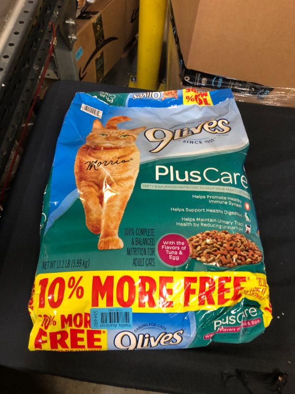 Photo 2 of 9Lives Plus Care Dry Cat Food, 13.3 Lb 
BB: 05/16/22
