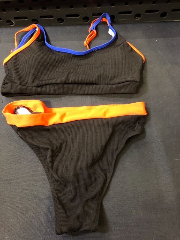 Photo 1 of WOMENS SWIMMING SUIT - MEDIUM 