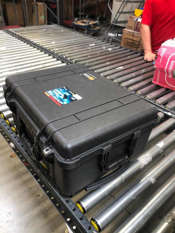 Photo 4 of Pelican 1560 Case With Foam (Black)
