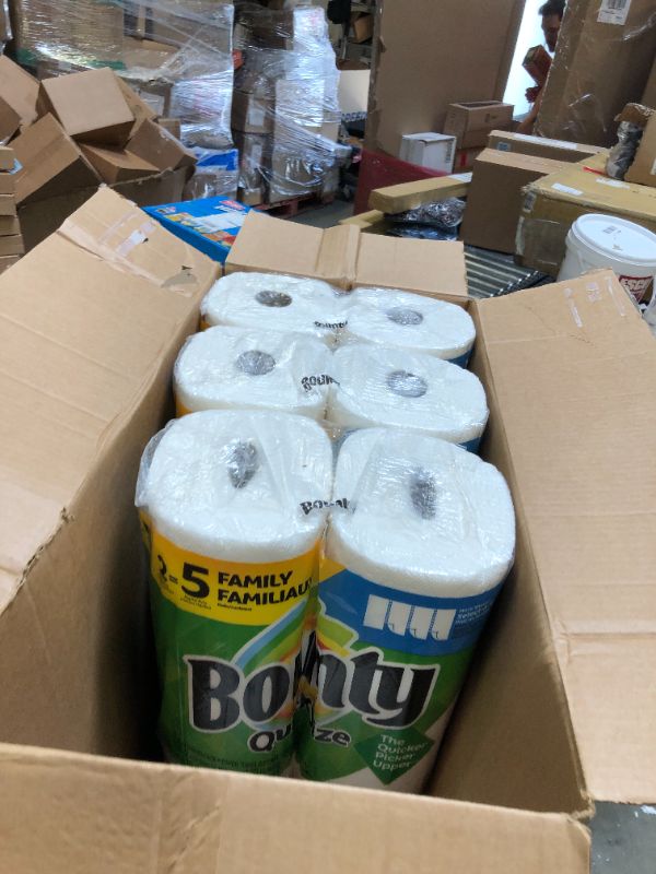 Photo 3 of Bounty Quick-Size Paper Towels, White, 16 Family Rolls = 40 Regular Rolls
