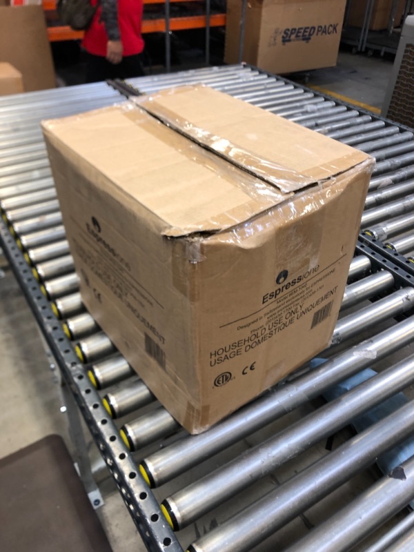 Photo 8 of Espressione Stainless Steel Machine Espresso and Coffee Maker, 1.5 L
TOP IS BENT, SOME PARTS ARE DIRTY, SEE PICTURES PLEASE.
ITEM DOES TURN ON.