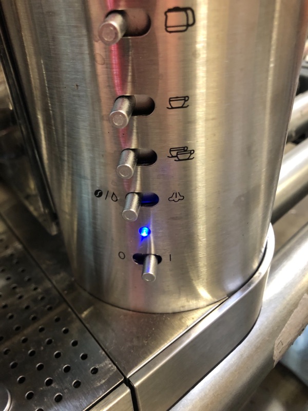 Photo 6 of Espressione Stainless Steel Machine Espresso and Coffee Maker, 1.5 L
TOP IS BENT, SOME PARTS ARE DIRTY, SEE PICTURES PLEASE.
ITEM DOES TURN ON.