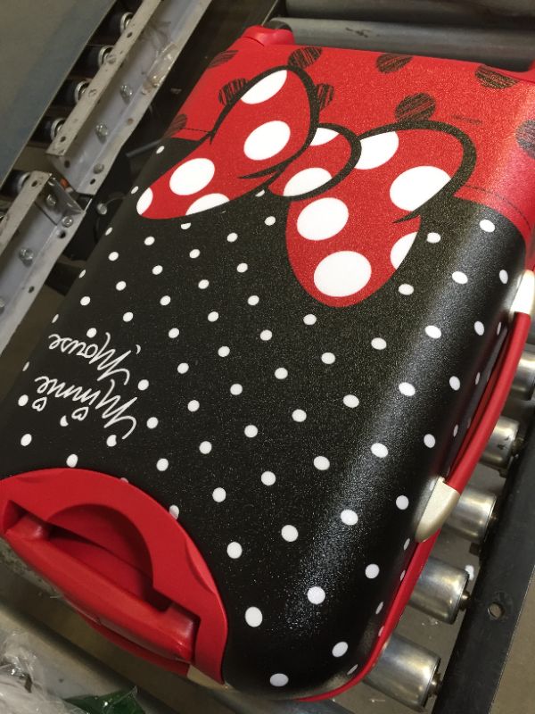 Photo 3 of American Tourister Disney Minnie Mouse Red Bow 21" Hardside Spinner Suitcase