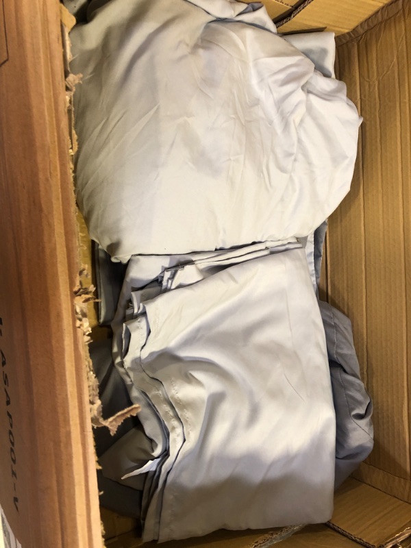 Photo 1 of 8 PCS TWIN BEDDING 