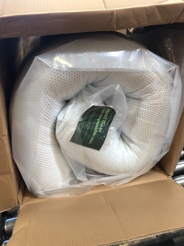 Photo 1 of ZINUS 12 Inch Green Tea Cooling Gel Memory Foam Mattress / Cooling Gel Foam / Pressure Relieving / CertiPUR-US Certified / Bed-in-a-Box, Queen