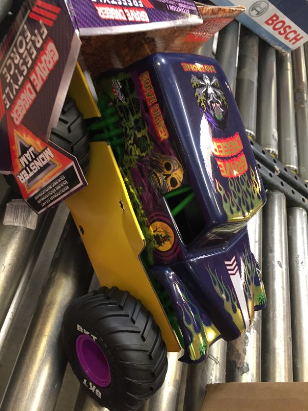 Photo 3 of Monster Jam, Official Grave Digger Freestyle Force, Remote Control Car, Monster Truck Toys for Boys Kids and Adults, 1:15 Scale
