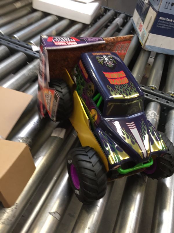 Photo 2 of Monster Jam, Official Grave Digger Freestyle Force, Remote Control Car, Monster Truck Toys for Boys Kids and Adults, 1:15 Scale
