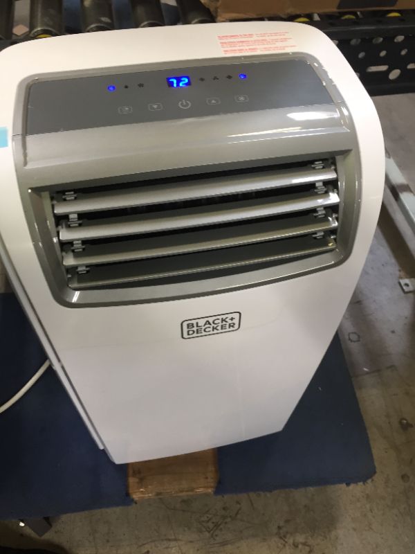 Photo 2 of BLACK+DECKER 8,000 BTU DOE (14,000 BTU ASHRAE) Portable Air Conditioner with Remote Control, White, CRACKED IN BACK. UNIT ONLY. 