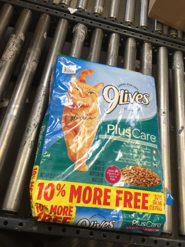 Photo 1 of 9Lives Plus Care Dry Cat Food, 13.3 Lb BEST BY 04/17/22