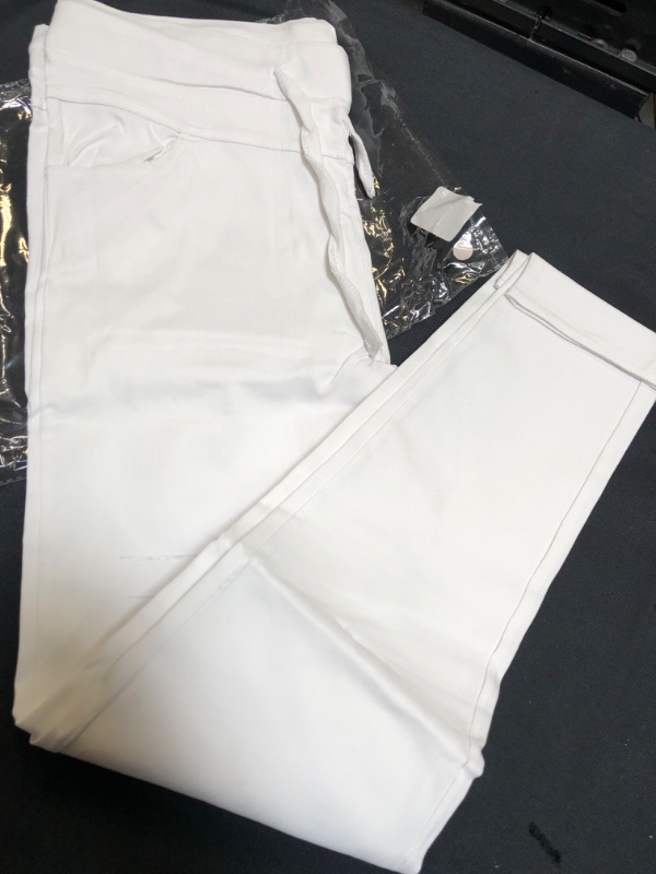 Photo 1 of Womens White pants  Size L-XL 