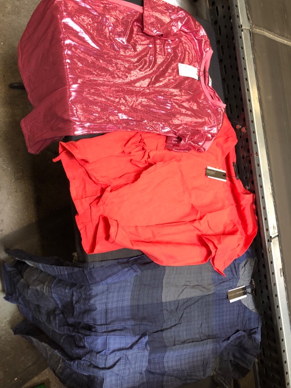 Photo 1 of BAG LOT MISC CLOTHES SIZES ;  WOMENS 5XL / L / XXL 