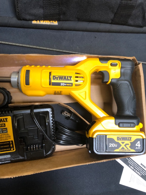 Photo 3 of DEWALT 20V MAX* Concrete Vibrator, Pencil (DCE531M1) TESTED FOR PROPER FUNCTION BOX OPENED