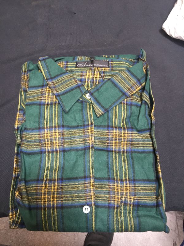 Photo 1 of WOMENS PLAID COLLARED SHIRT SIZE XXL