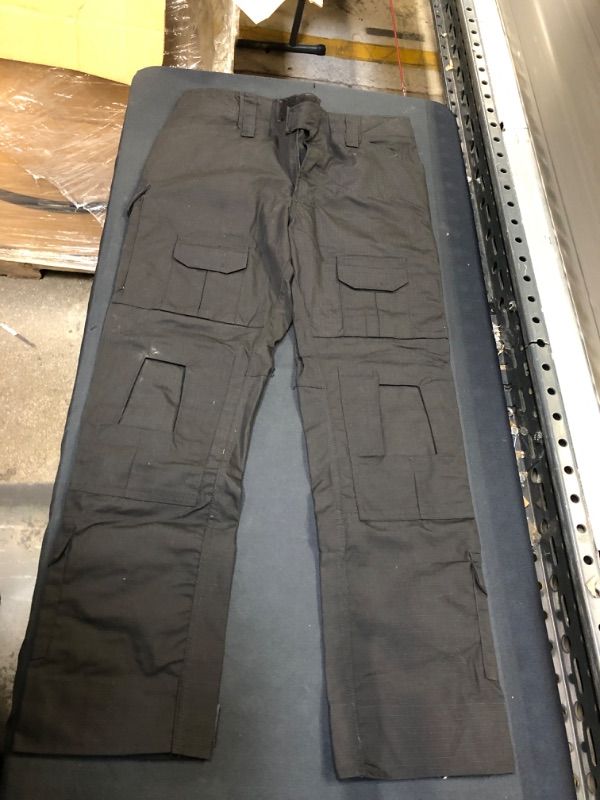 Photo 1 of Generic  Black Men's Tactical Pants with Knee Pads, Size 32x32