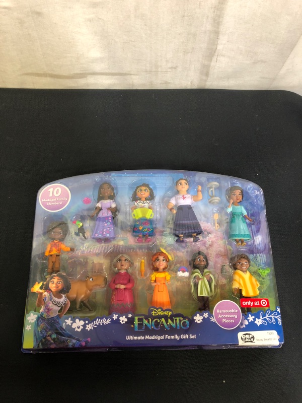 Photo 2 of Disney Encanto Ultimate Madrigal Family Gift Set
