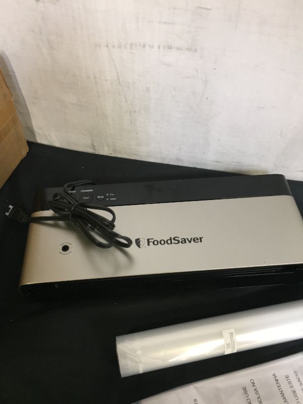 Photo 4 of  FoodSaver VS0150 Sealer PowerVac Compact Vacuum Sealing Machine, Vertical Storage, Black (DOSENT TURN ON,UNABLE TO TEST)