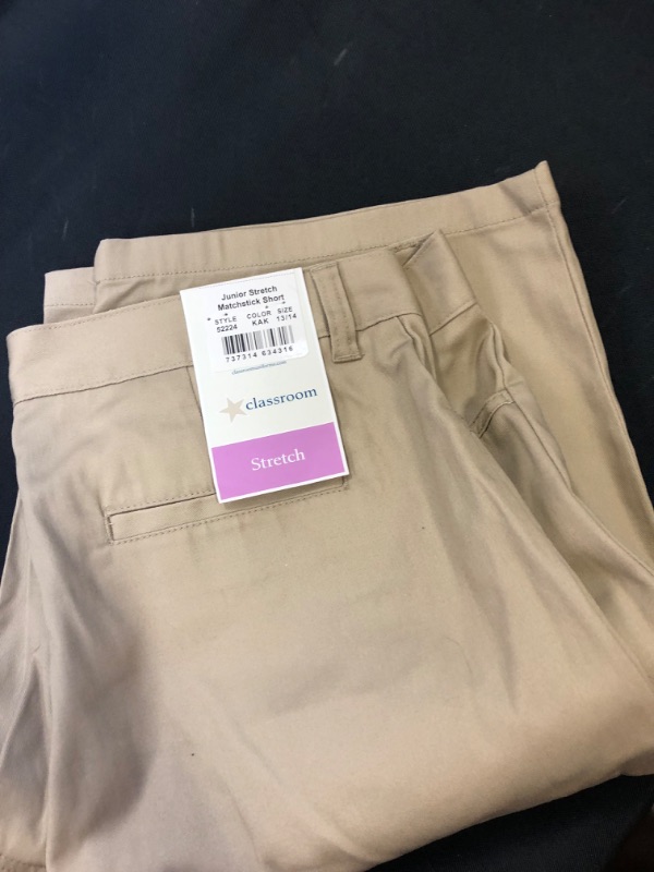 Photo 2 of WOMENS SHORTS SIZE 13/14