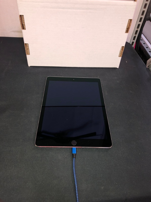 Photo 3 of Apple MGL12LL/A iPad Air 2 Gray 9.7-Inch Retina Display, 16GB, Wi-Fi (Renewed)
