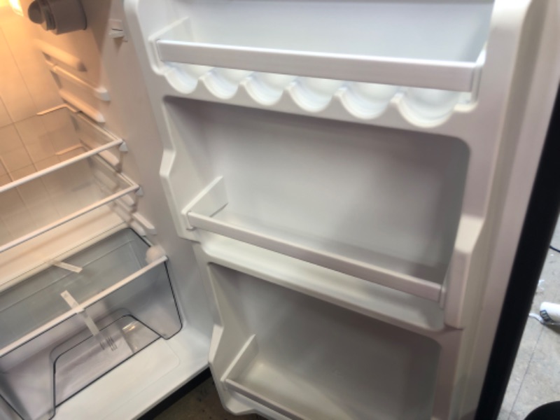 Photo 3 of Whirlpool 4.0 cu ft Refrigerator WH40S1E - Stainless Steel

