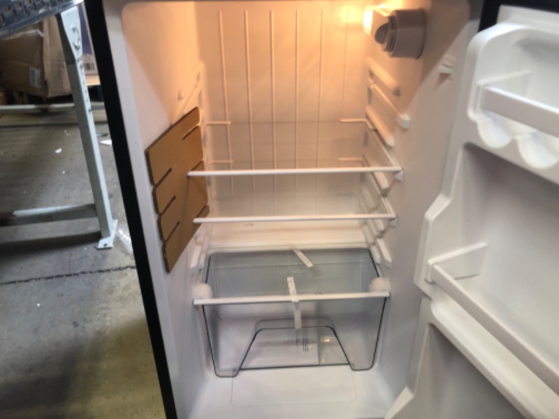 Photo 2 of Whirlpool 4.0 cu ft Refrigerator WH40S1E - Stainless Steel

