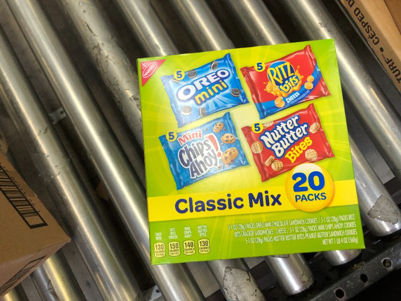 Photo 2 of 4 PK Nabisco Classic Mix Variety Pack, OREO Mini, CHIPS AHOY! Mini, Nutter Butter Bites, RITZ Bits Cheese, 20 - 1 oz Snack Packs (Packaging May Vary) BEST BY 5/2021
