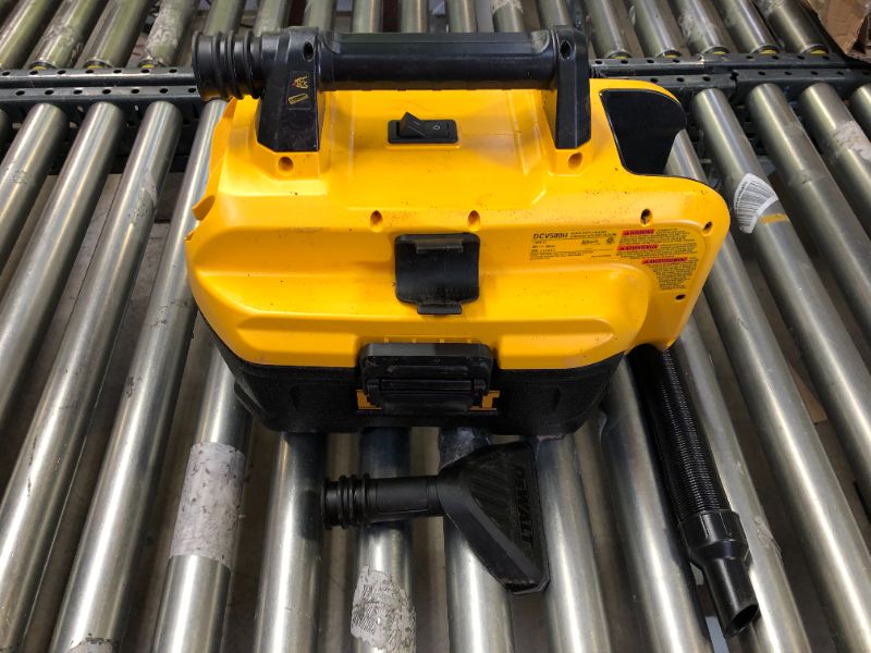 Photo 3 of DEWALT 20V MAX Wet-Dry Vacuum, Cordless(does not come with battery) 