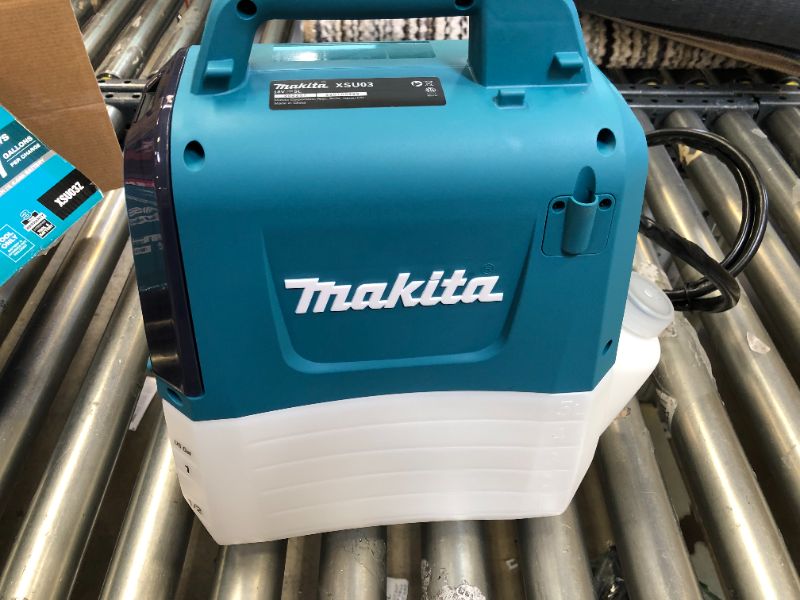 Photo 5 of Makita XSU03Z 18V LXT® Lithium-Ion Cordless 1.3 Gallon Sprayer, Tool Only
