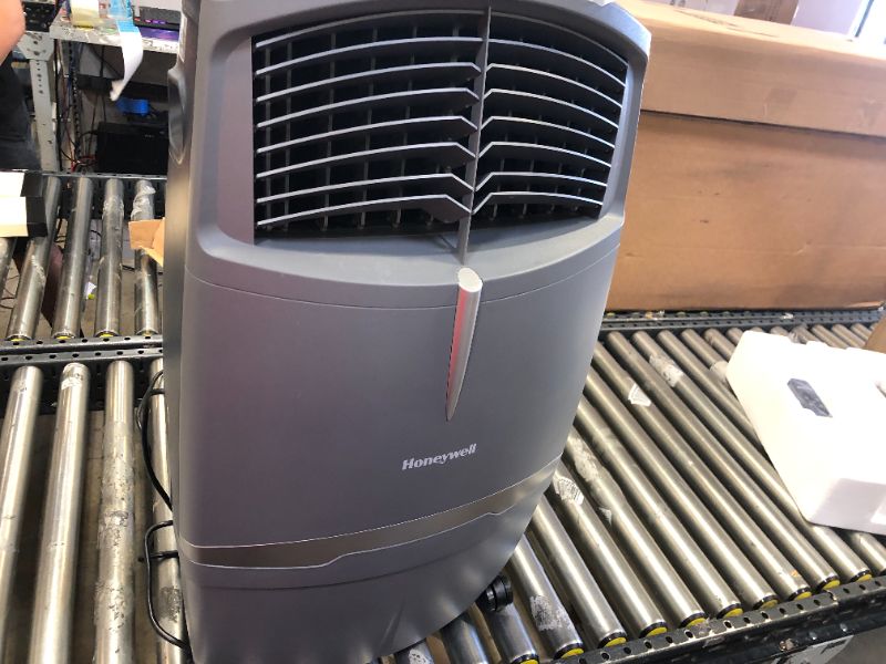 Photo 3 of Honeywell 780 CFM 3-Speed Outdoor Rated Portable Evaporative Cooler (Swamp Cooler) with GFCI Cord for 320 sq. ft.
