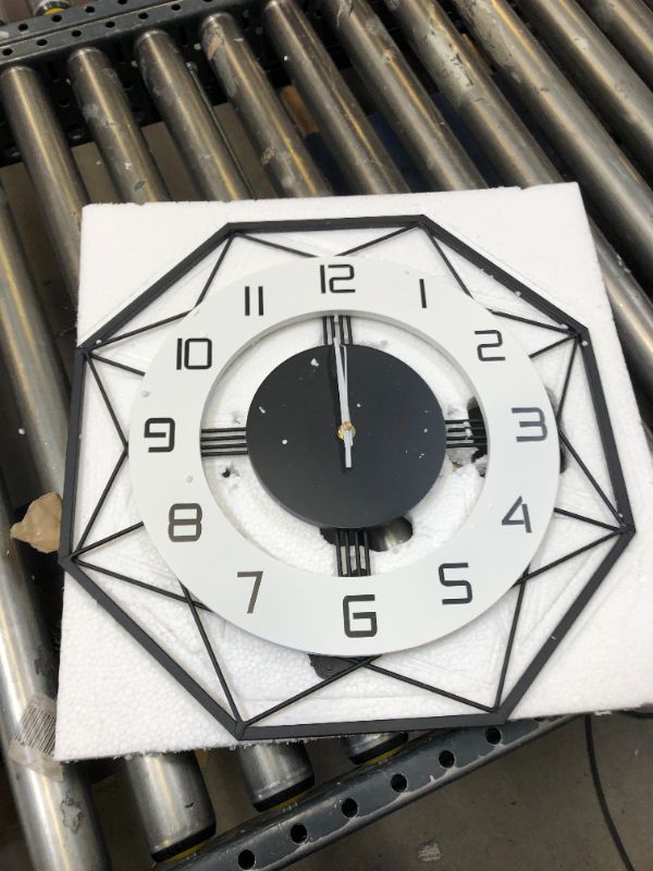 Photo 1 of 17 inch wall clock.