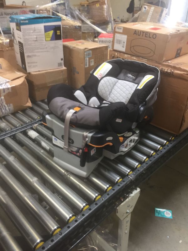 Photo 3 of Chicco KeyFit 30 Infant Car Seat, Orion