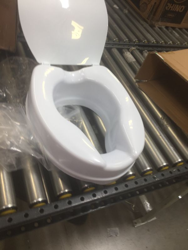 Photo 3 of 4" raised toilet seat