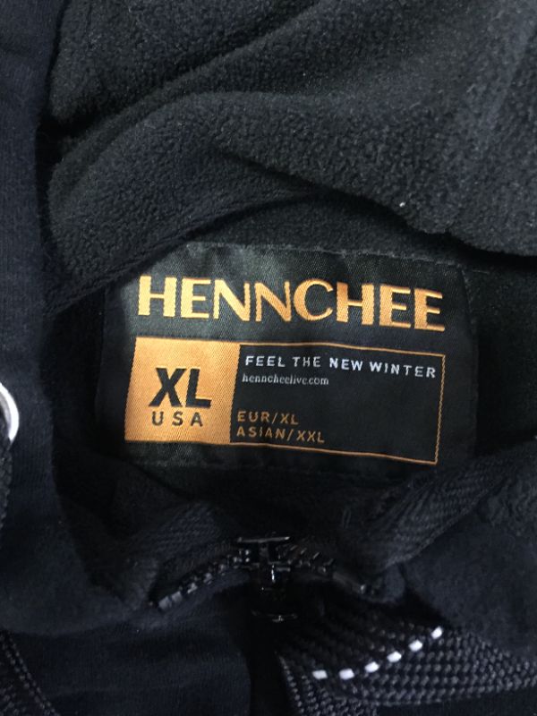 Photo 2 of HENNCHEE HEATED SWEATER BLACK XL