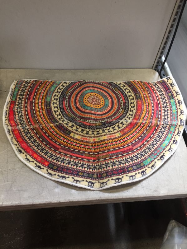 Photo 1 of 28'' HALF ROUND HOUSE MAT MULTICOLOR