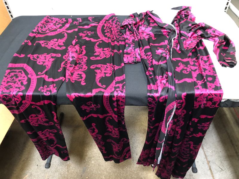 Photo 1 of WOMEN'S 2 PIECE PAJAMA SET SIZE XXL