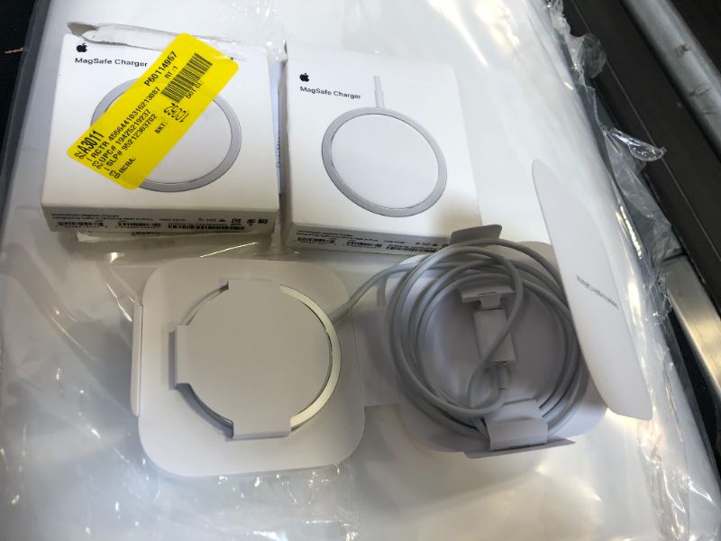 Photo 1 of Apple MagSafe Charger PACK OF 2

