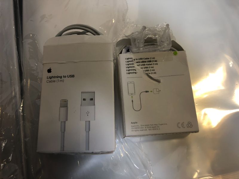 Photo 2 of Apple Lightning to USB Cable (1 m) PACK OF 2
