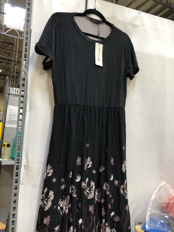 Photo 1 of Womens Black dress Size Large