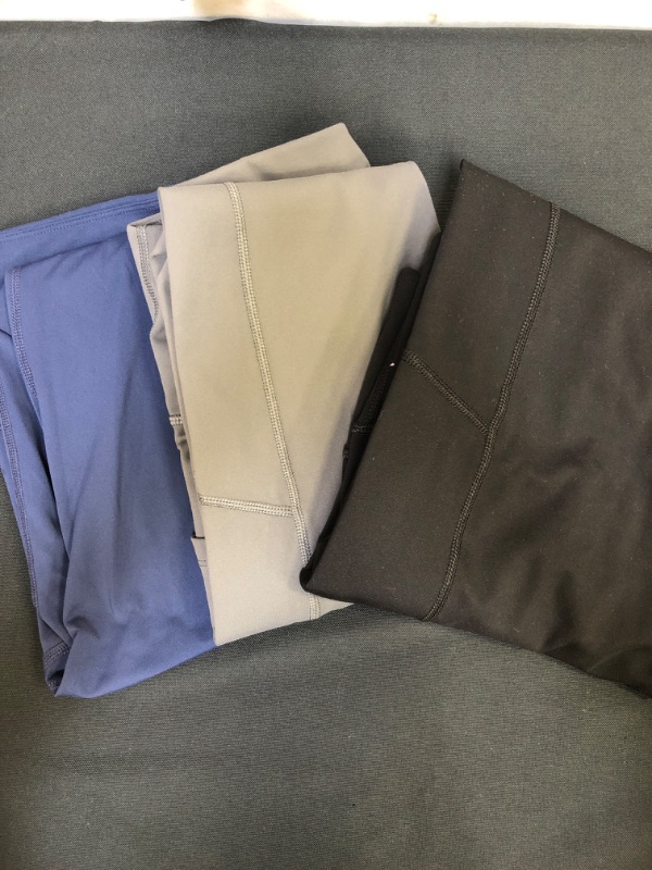 Photo 1 of Stretch Pants Gym pants 3 pieces Size Small