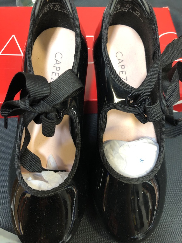 Photo 2 of Girls Black Shiny shoes  Size 13.5 M