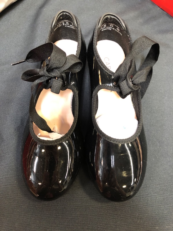 Photo 1 of Girls Black Shiny shoes  Size 13.5 M