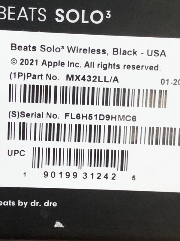 Photo 6 of Beats Solo3 Wireless On-Ear Headphones - Apple W1 Headphone Chip, Class 1 Bluetooth, 40 Hours of Listening Time, Built-in Microphone - Black (Latest Model) USED  - RIGHT HEADPHONE IS NONFUNCTIONAL / LEFT HEADPHONE WORKS PERFECT - MISSING CHARGER 
