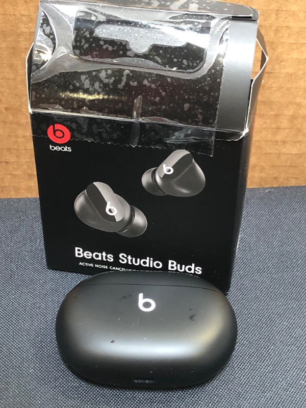 Photo 2 of Beats Studio Buds – True Wireless Noise Cancelling Earbuds – Compatible with Apple & Android, Built-in Microphone, IPX4 Rating, Sweat Resistant Earphones, Class 1 Bluetooth Headphones - Black
[dirty from usage / missing charger and ear bud replacements]