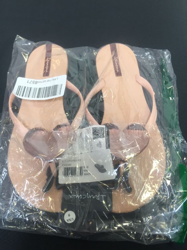 Photo 2 of Ipanema Women's Wave Heart Flip Flop SIZE 8-9
