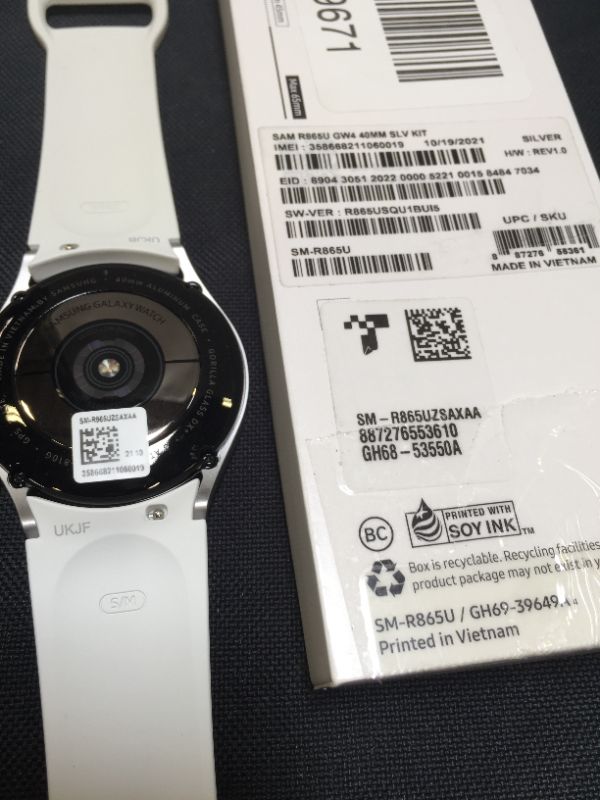 Photo 5 of Samsung - Galaxy Watch4 Aluminum Smartwatch 40mm LTE - Silver
